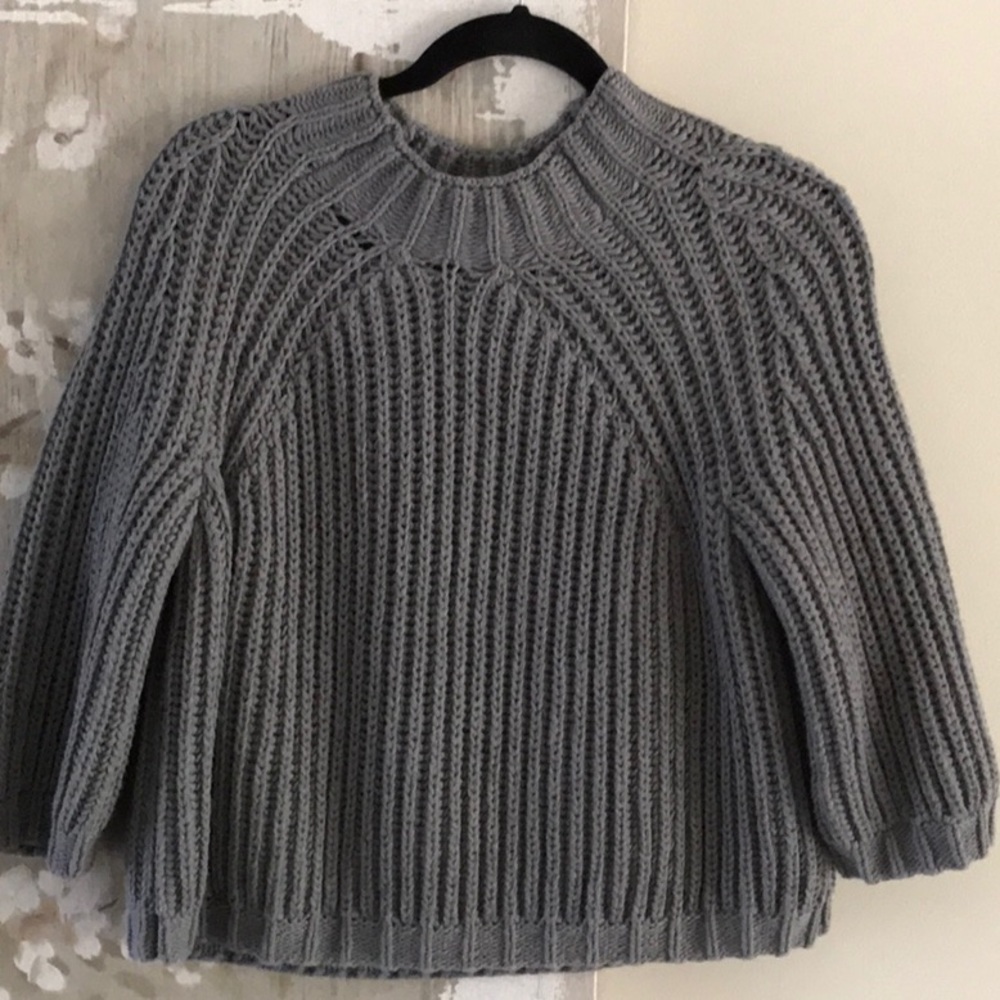 Cropped sweater